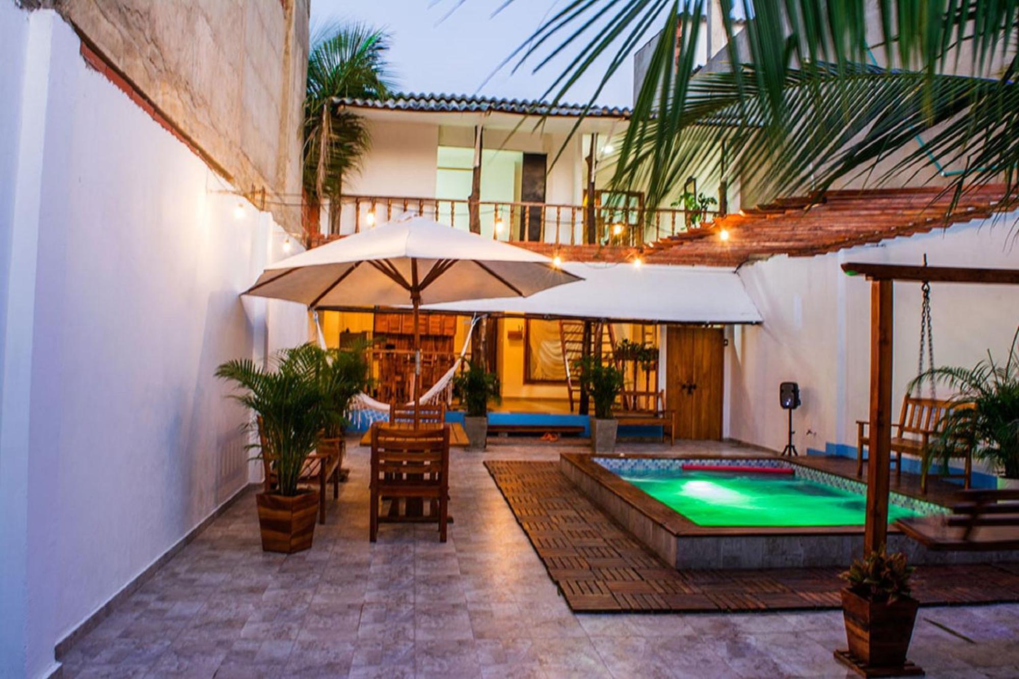 Pensión In Guest - Hb1 In La Boquilla Cartaena With Air Conditioning And Jacuzzi